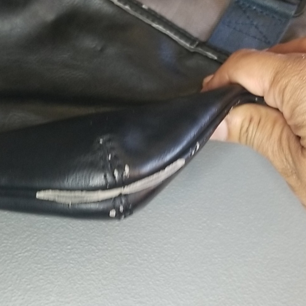 Hugo Boss Envelope Bag - Picture 10 of 16
